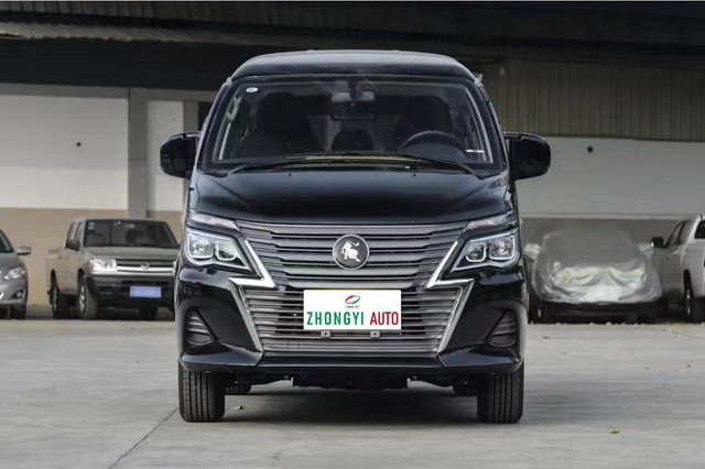 Dongfeng Forthing Lingzhi M5l 2024 1.5t Comfort 7 Seats Gasoline Smart Cheap Price Adult Auto Midsize MPV Car